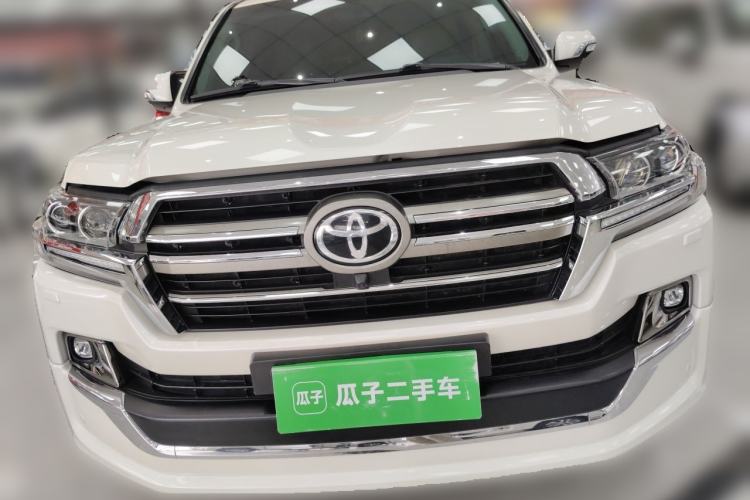 Used Toyota Land Cruiser  Front