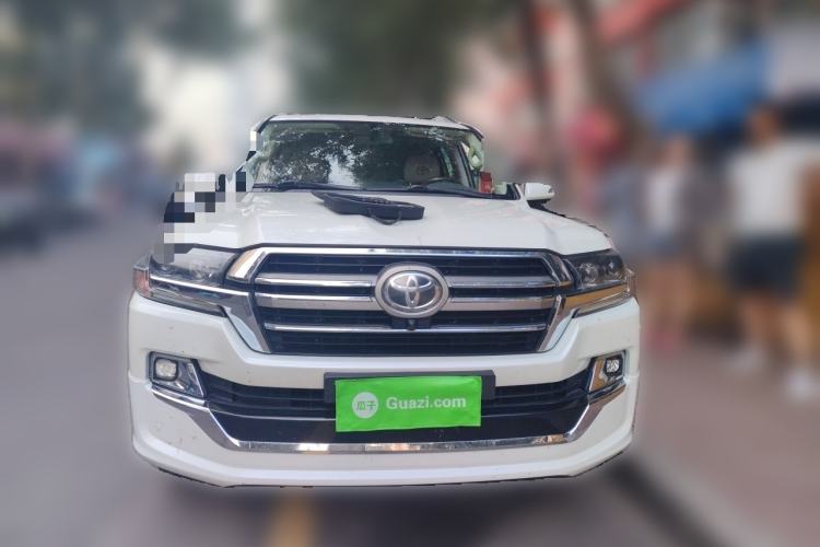 Used Toyota Land Cruiser  Front
