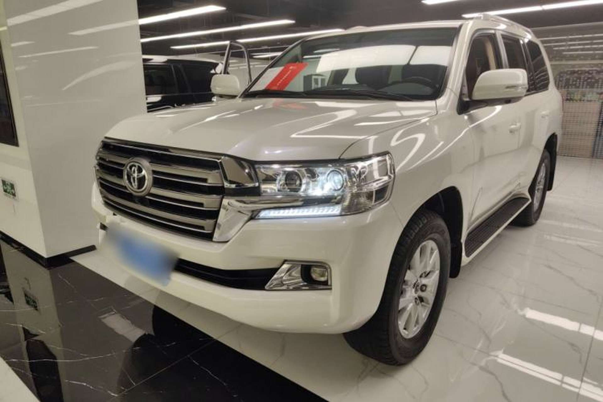 Used Toyota Land Cruiser 2019 4.0L GX-R 5-Seater Parallel Import Front Left 45 Deg