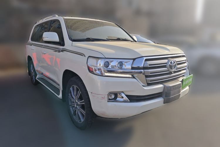Used Toyota Land Cruiser  Front Right 45 Deg