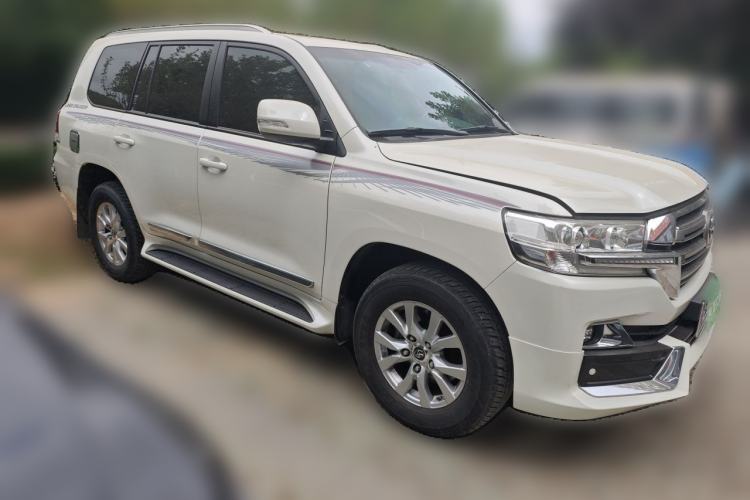 Used Toyota Land Cruiser  Front Right 45 Deg