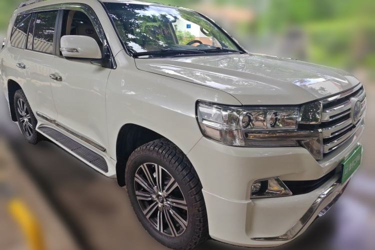Used Toyota Land Cruiser  Front Right 45 Deg