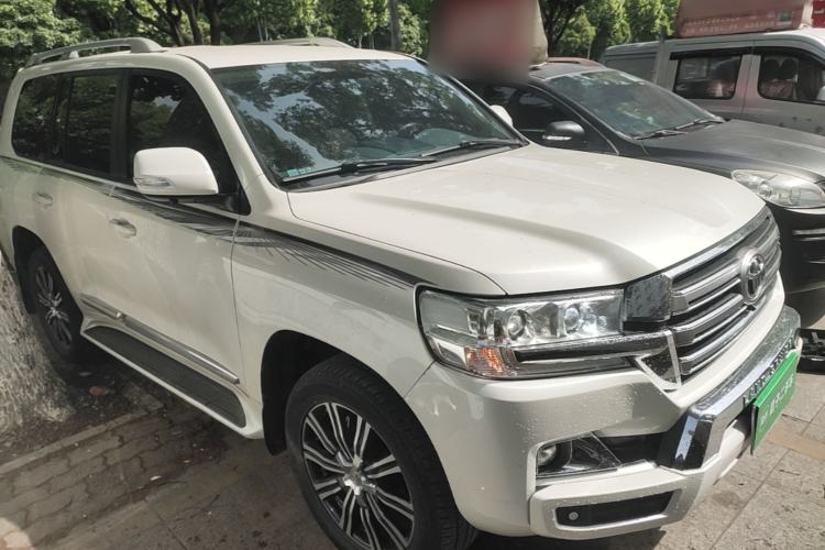 Used Toyota Land Cruiser 2019 4.0L 7-Seater Automatic Transmission Middle East Version Front Right 45 Deg