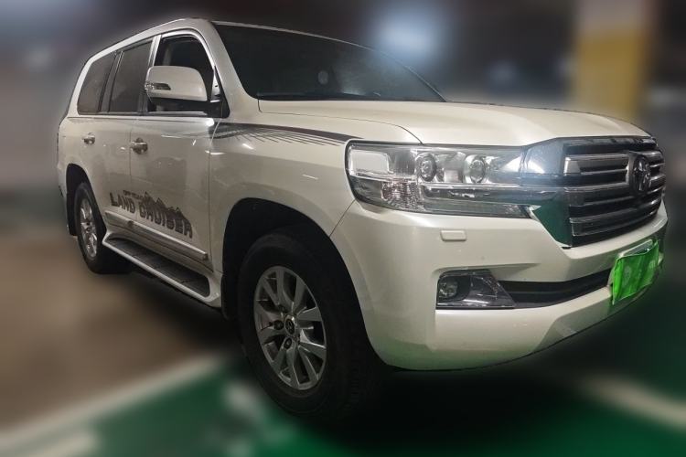 Used Toyota Land Cruiser  Front Right 45 Deg