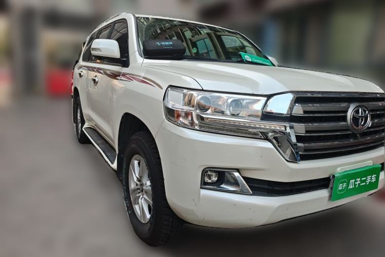 Used Toyota Land Cruiser  Front Right 45 Deg