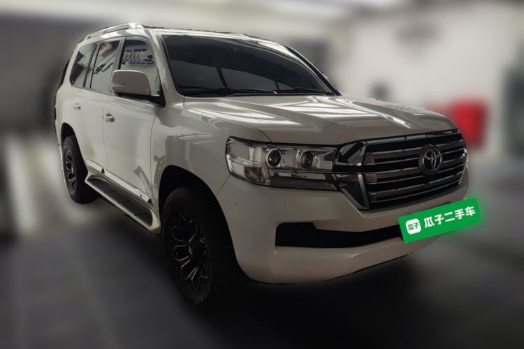Used Toyota Land Cruiser 2019 4.6L GX-R Middle East Version Front Right 45 Deg