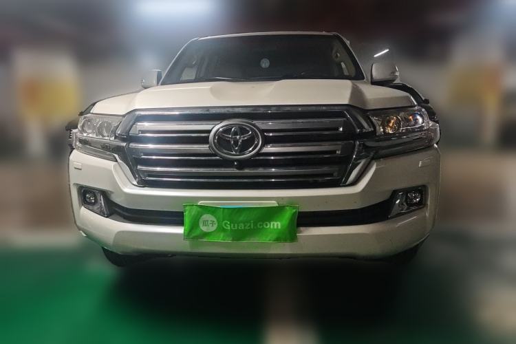 Used Toyota Land Cruiser  Front