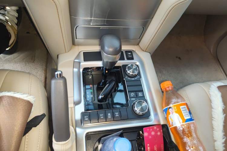 Used Toyota Land Cruiser 2019 4.0L GX-R 7 Seats Parallel Import Gear Lever