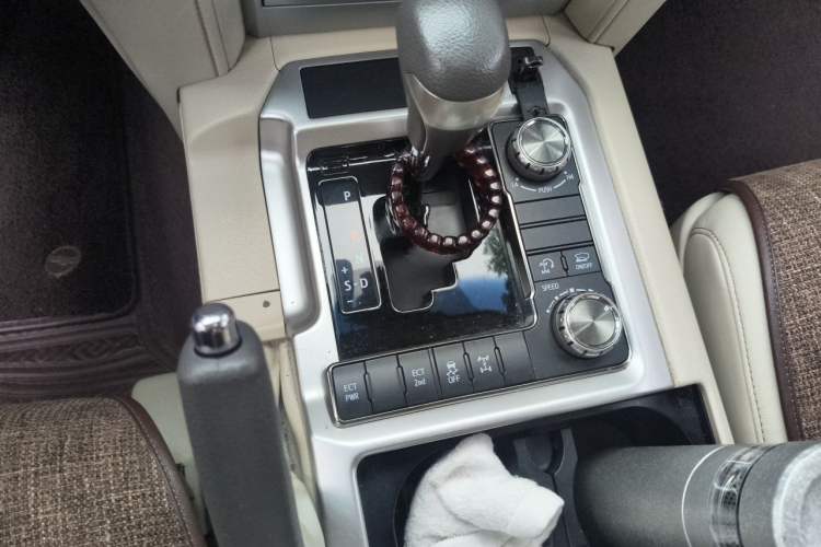 Used Toyota Land Cruiser  Gear Lever