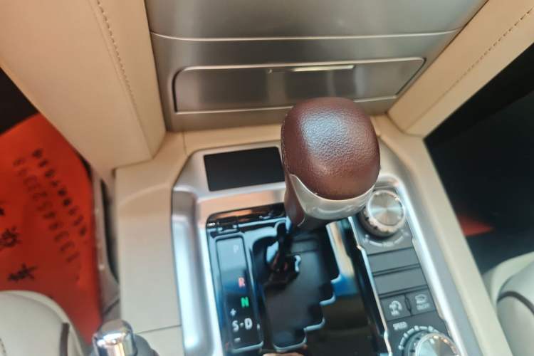 Used Toyota Land Cruiser  Gear Lever