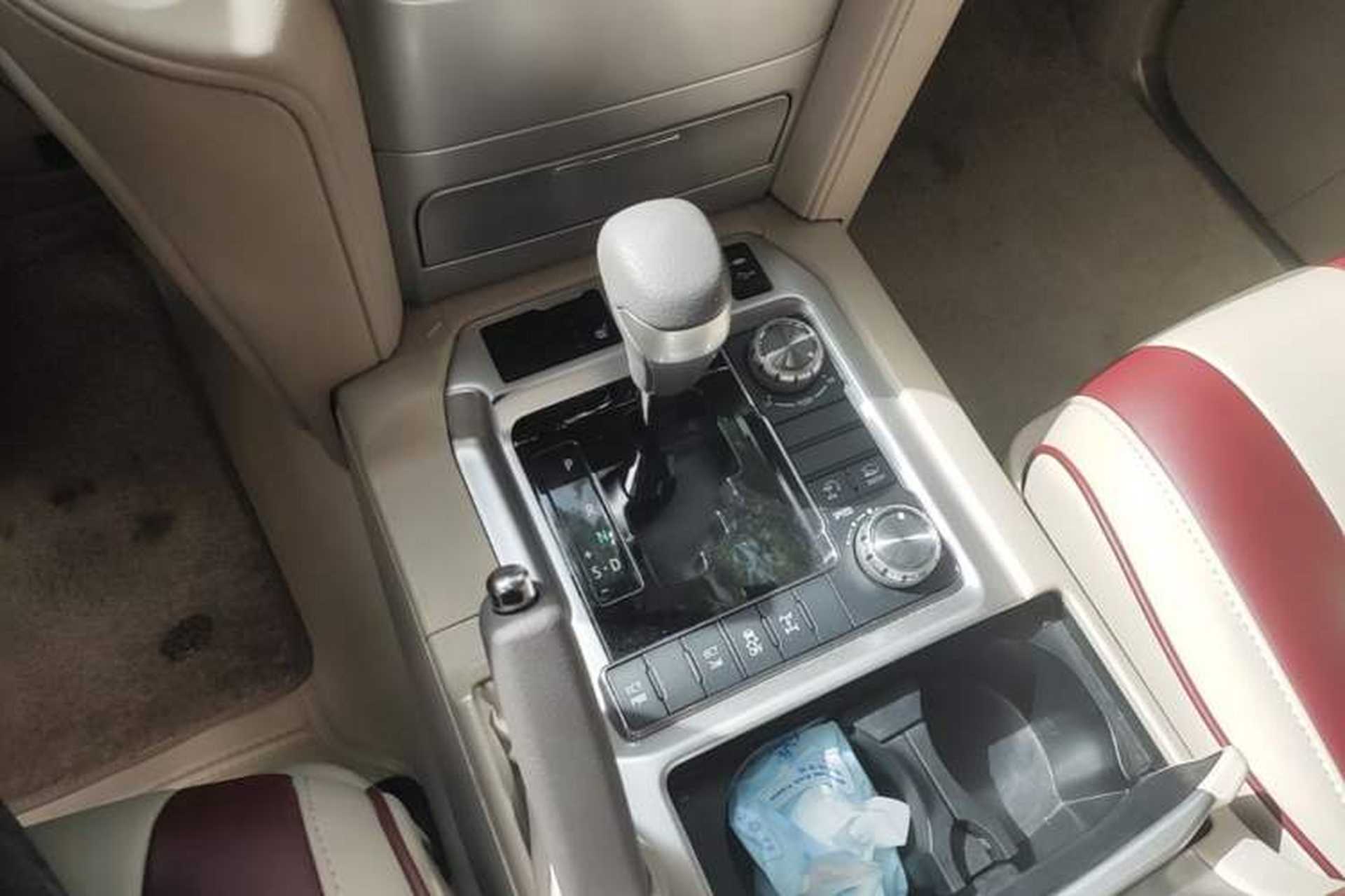 Used Toyota Land Cruiser 2019 4.0L 7-Seater Automatic Transmission Middle East Version Gear Lever