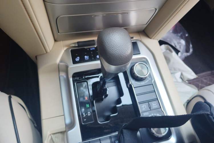 Used Toyota Land Cruiser  Gear Lever