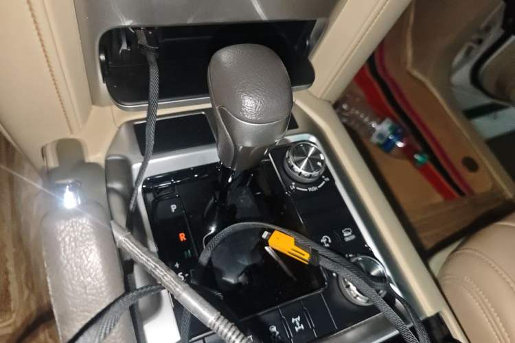 Used Toyota Land Cruiser  Gear Lever