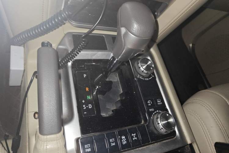 Used Toyota Land Cruiser  Gear Lever