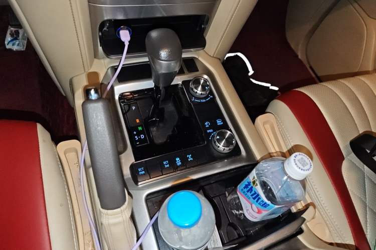 Used Toyota Land Cruiser 2019 4.0L 7-Seater Automatic Transmission Middle East Version Gear Lever