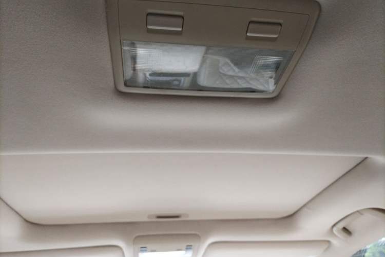 Used Toyota Land Cruiser 2019 5.7L 7-Seater Middle East Version Headliner