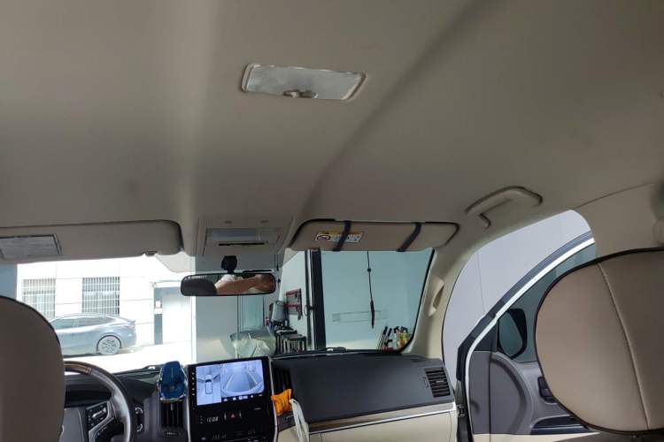 Used Toyota Land Cruiser 2019 4.6L GX-R Middle East Version Headliner