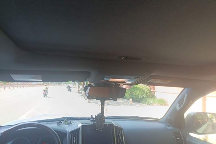 Used Toyota Land Cruiser  Headliner