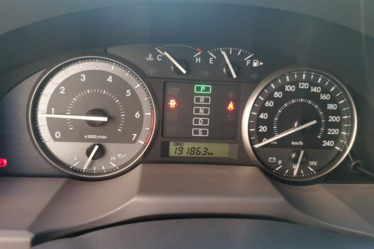 Used Toyota Land Cruiser  Instrument Cluster