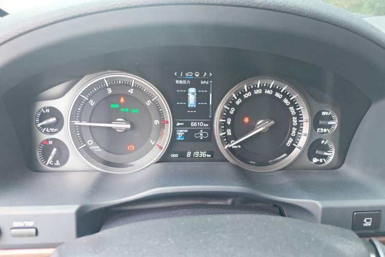 Used Toyota Land Cruiser  Instrument Cluster