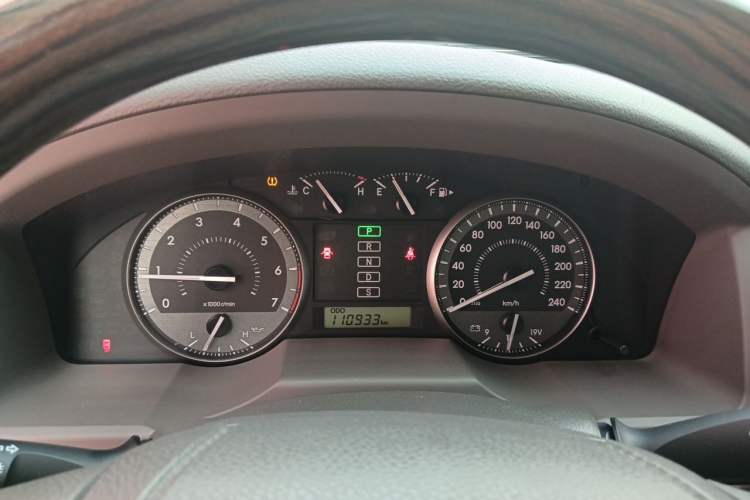Used Toyota Land Cruiser  Instrument Cluster