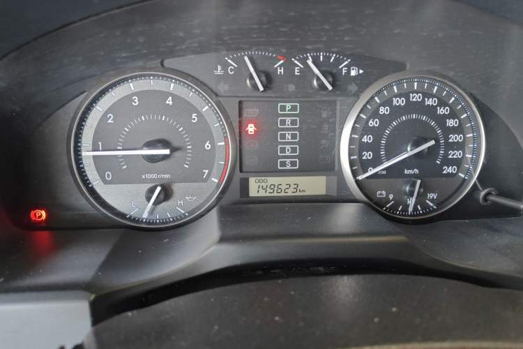 Used Toyota Land Cruiser  Instrument Cluster