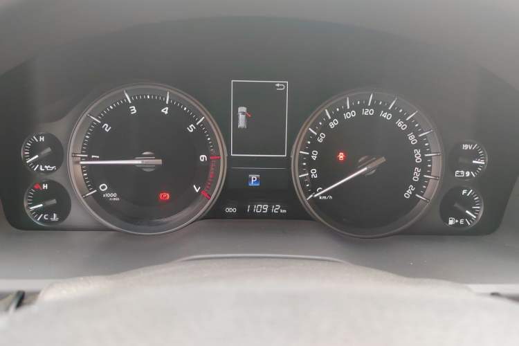 Used Toyota Land Cruiser  Instrument Cluster