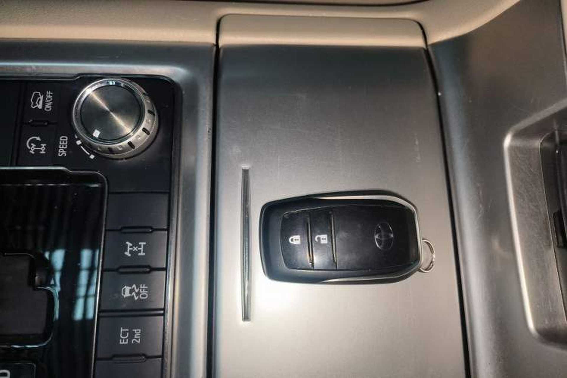 Used Toyota Land Cruiser 2019 4.0L GX-R 7 Seats Parallel Import Interior 1