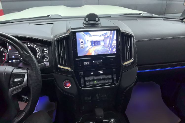 Used Toyota Land Cruiser 2019 4.0L GX-R GT 8-Cylinder Genuine Leather – Middle East Interior 2