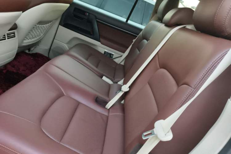 Used Toyota Land Cruiser 2019 4.0L GX-R 5-Seater Parallel Import Interior 4