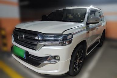 Used Toyota Land Cruiser 2019 4.0L Iron Wheels Refrigerator with Electric Base Basic Version—Middle East