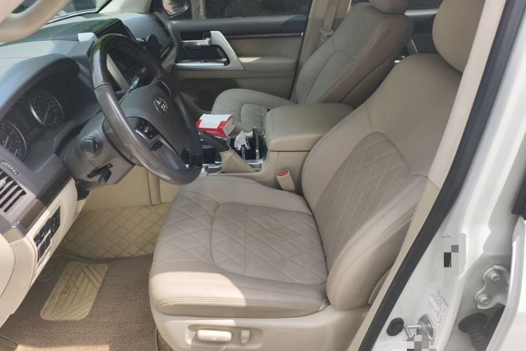 Used Toyota Land Cruiser 2019 4.0L Iron Wheels Refrigerator with Electric Base Basic Version—Middle East Left Front Seat