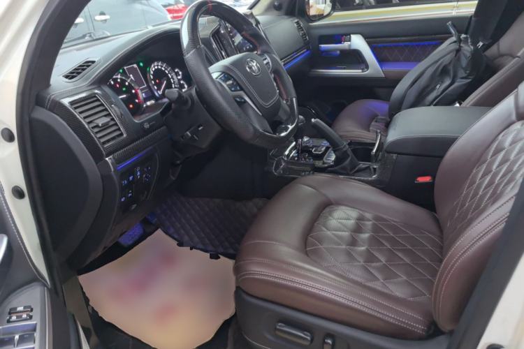 Used Toyota Land Cruiser 2019 4.0L GX-R GT 8-Cylinder Genuine Leather – Middle East Left Front Seat