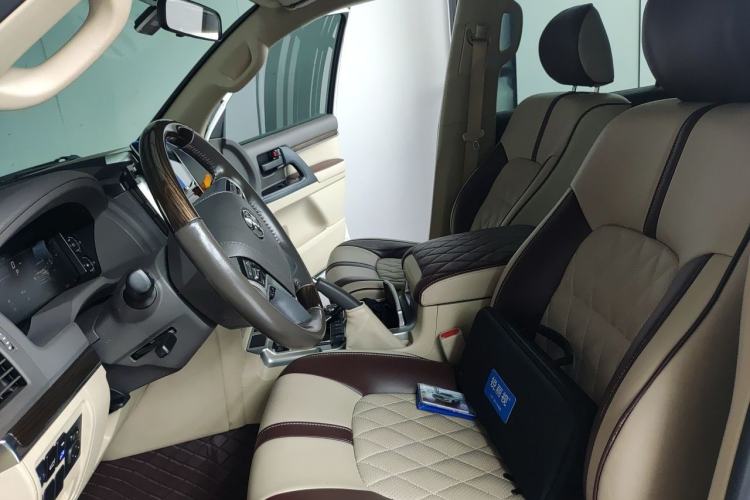 Used Toyota Land Cruiser 2019 4.6L GX-R Middle East Version Left Front Seat