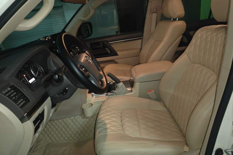 Used Toyota Land Cruiser 2019 4.0L 7-Seater Automatic Transmission Middle East Version Left Front Seat