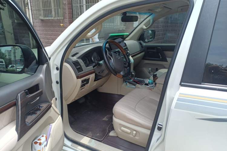 Used Toyota Land Cruiser  Left Front Seat