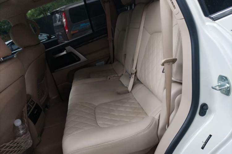 Used Toyota Land Cruiser 2019 5.7L 7-Seater Middle East Version Left Rear Seat