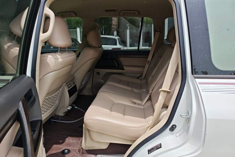 Used Toyota Land Cruiser 2019 4.0L VX-R Lowered Suspension Middle East Left Rear Seat