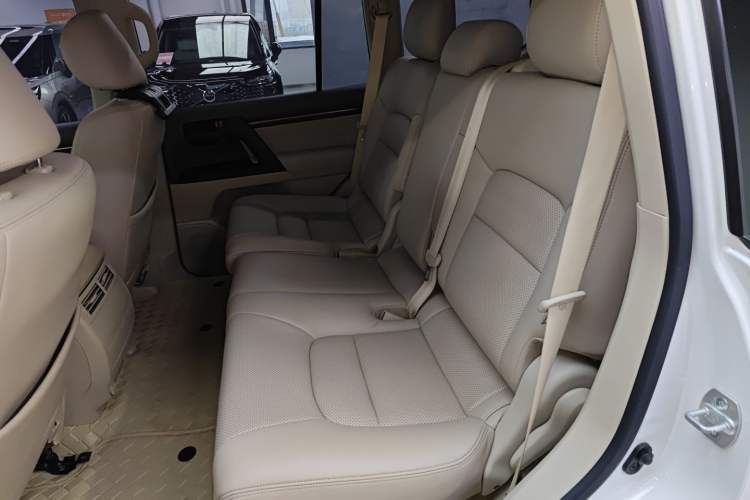 Used Toyota Land Cruiser 2019 4.0L GX-R 5-Seater Parallel Import Left Rear Seat