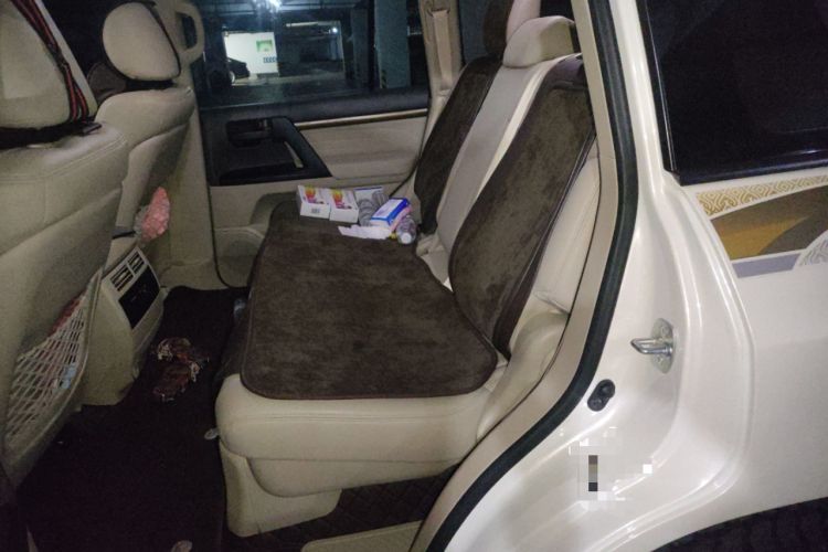 Used Toyota Land Cruiser 2019 4.0L 7-Seater Automatic Transmission Middle East Version Left Rear Seat