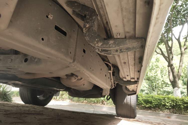 Used Toyota Land Cruiser 2019 4.0L 7-Seater Automatic Transmission Middle East Version Left Side Sill