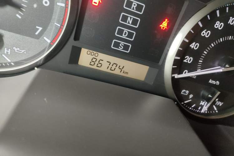 Used Toyota Land Cruiser 2019 4.0L 7-Seater Automatic Transmission Middle East Version Odometer Close Up
