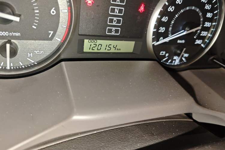 Used Toyota Land Cruiser 2019 4.0L 7-Seater Automatic Transmission Middle East Version Odometer Close Up