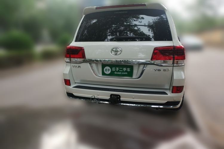 Used Toyota Land Cruiser 2019 5.7L 7-Seater Middle East Version Rear