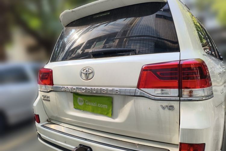 Used Toyota Land Cruiser  Rear