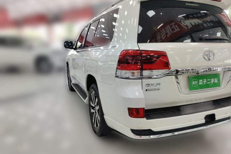 Used Toyota Land Cruiser  Rear Left 45 Deg