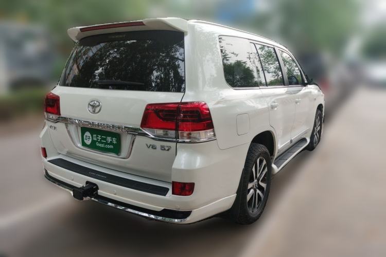 Used Toyota Land Cruiser 2019 5.7L 7-Seater Middle East Version Rear Right 45 Deg