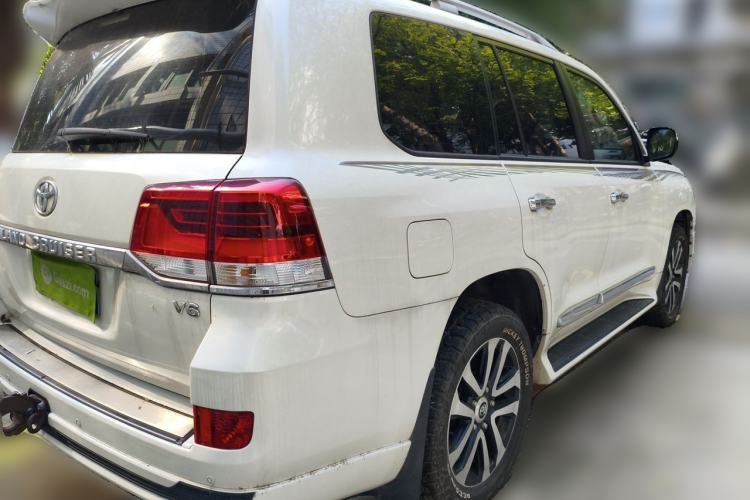 Used Toyota Land Cruiser  Rear Right 45 Deg