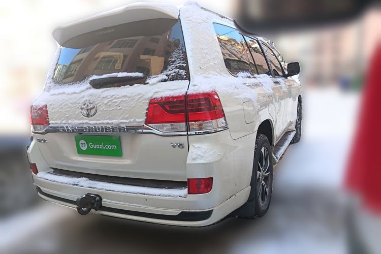 Used Toyota Land Cruiser 2019 4.0L Iron Wheels Refrigerator with Electric Base Basic Version—Middle East Rear Right 45 Deg