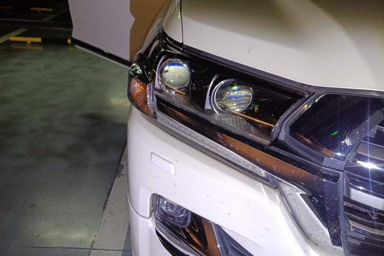 Used Toyota Land Cruiser 2019 4.0L GX-R 7 Seats Parallel Import Right Front Headlight